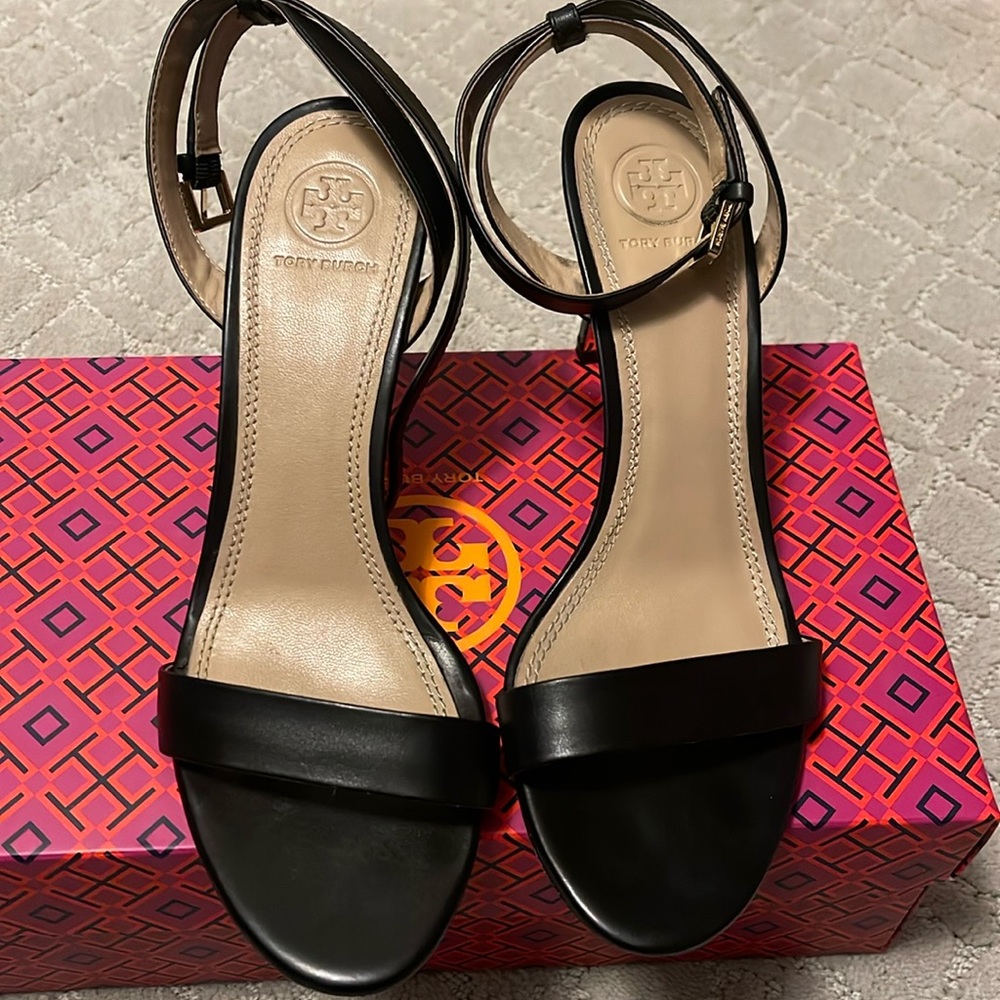 Tory Burch Elana Sandal